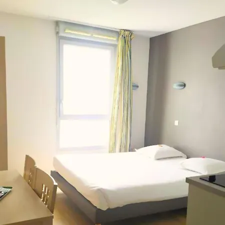 Lagrange Apart'Hotel L'Escale Marine La Rochelle  Exterior photo